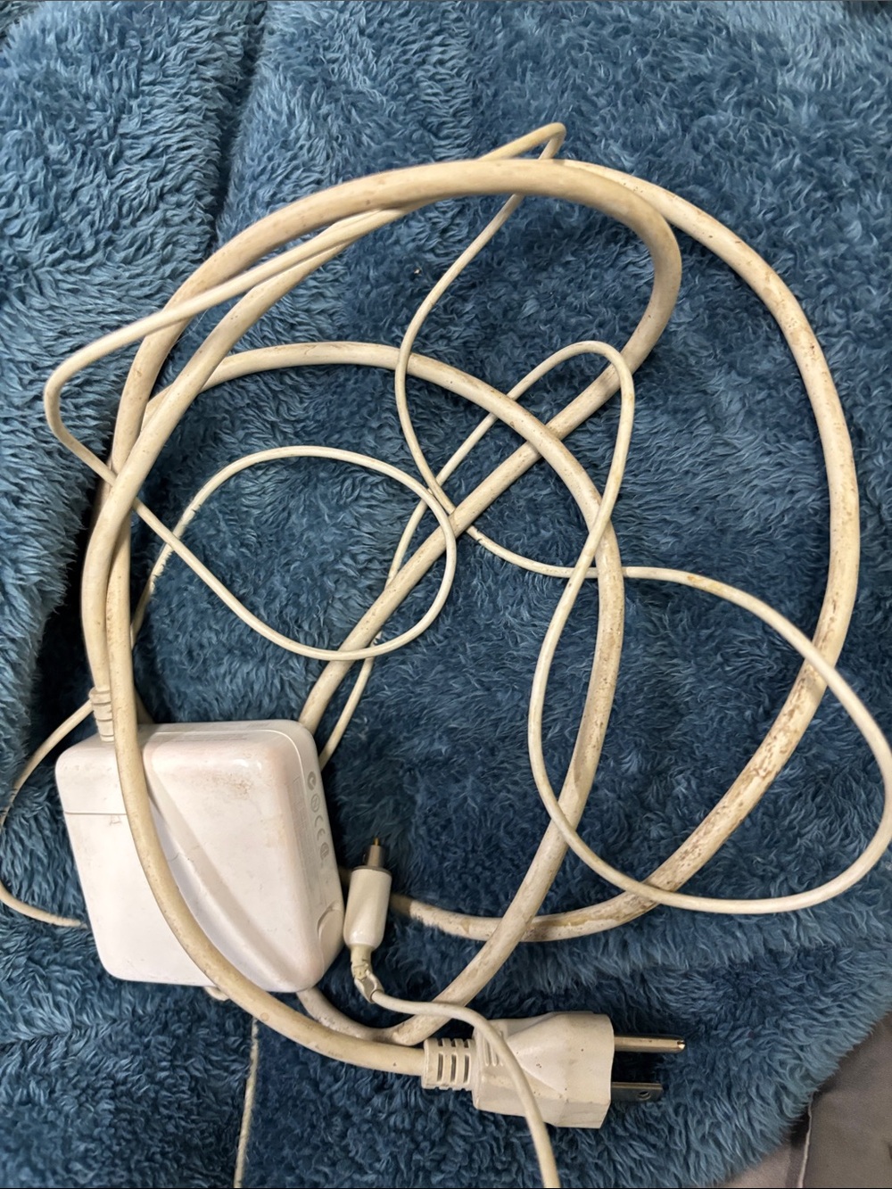 White Apple laptop Charger with Cable - White extra long